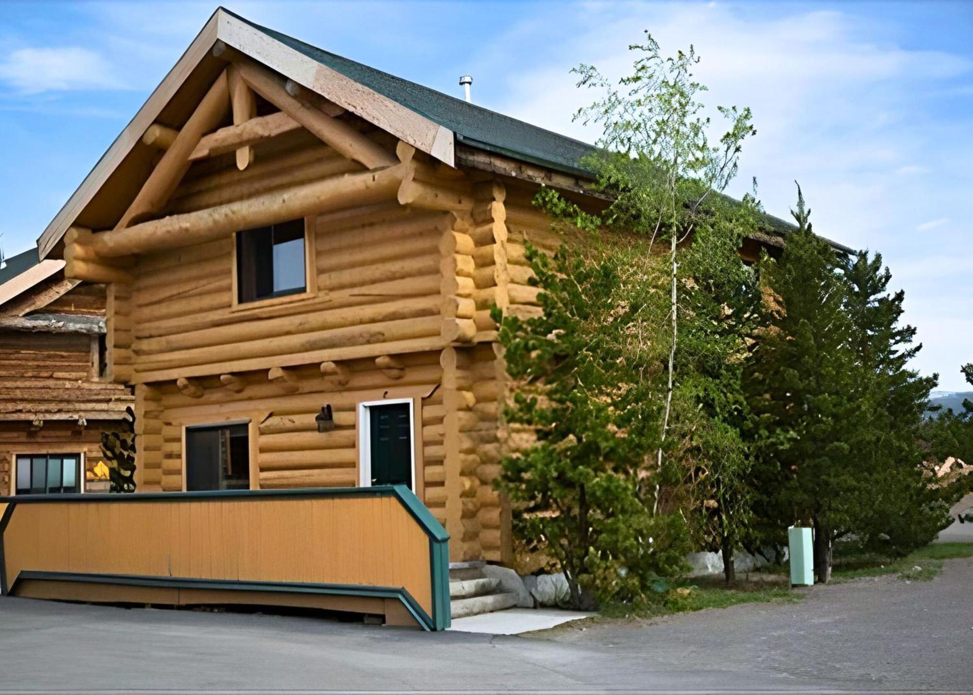Вилла Hibernation Station Запад Йеллоустон Экстерьер фото
