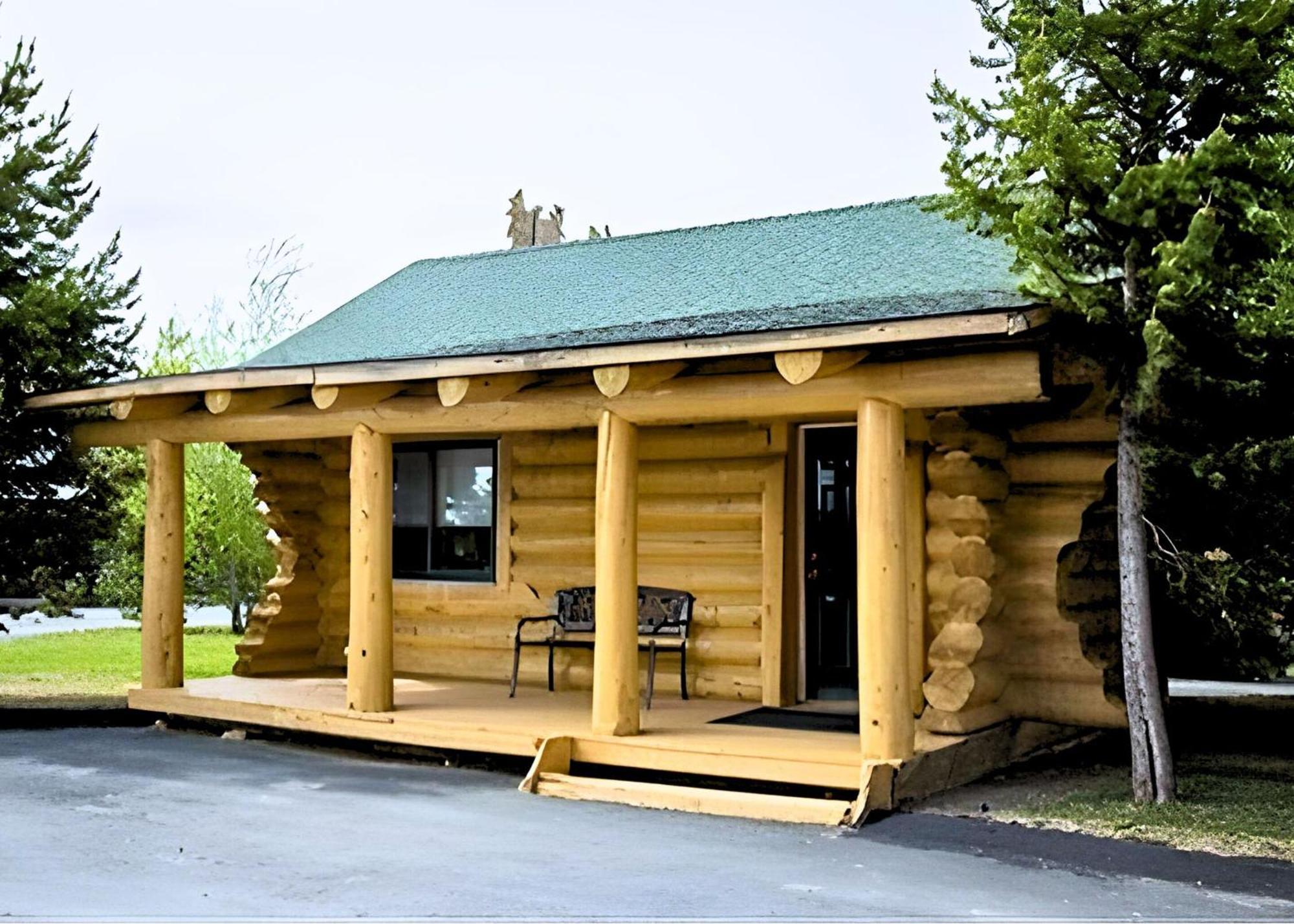 Вилла Hibernation Station Запад Йеллоустон Экстерьер фото